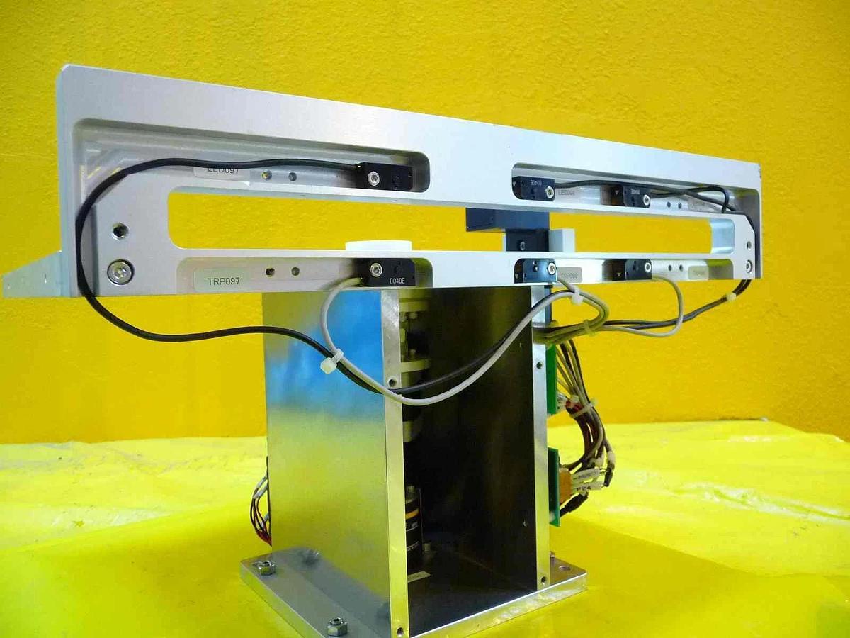 Used Hitachi 200mm Wafer Alignment Unit M-712E Etcher No Side Panels Working Surplus