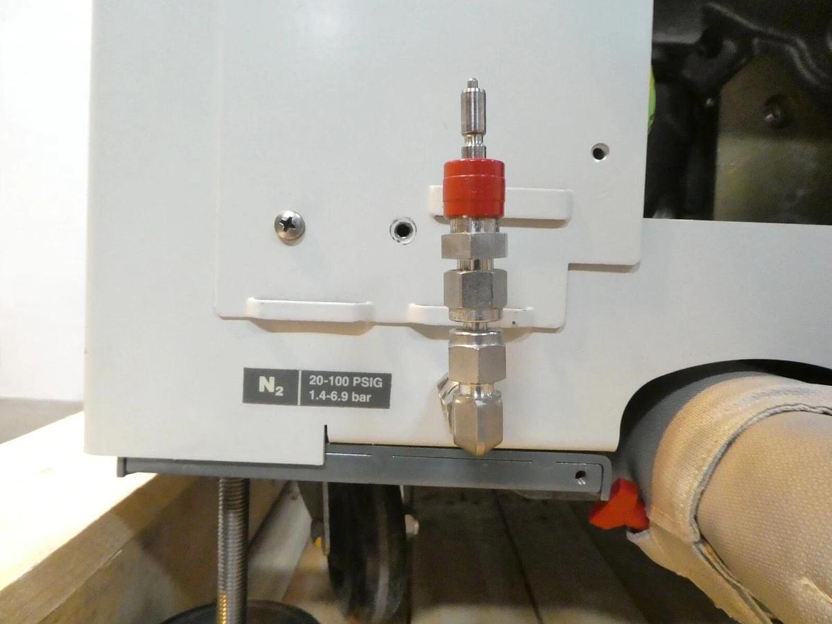 Refurbished iH 1800 NGAC73000PXS Edwards Harsh Vacuum Dry Pump IH1800 OEM Refurbished