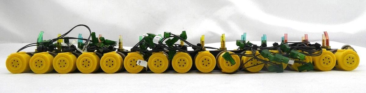 Used AMAT Applied Materials 0190-13071 30 Station EV Valve P5000 Manifold Working