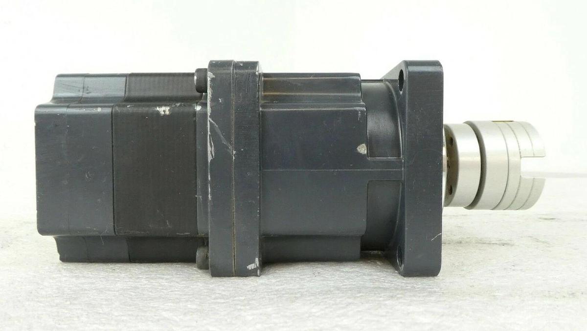 Used Oriental Motor ASM98AC-H100 Closed Loop Step Motor VEXTA Working Surplus