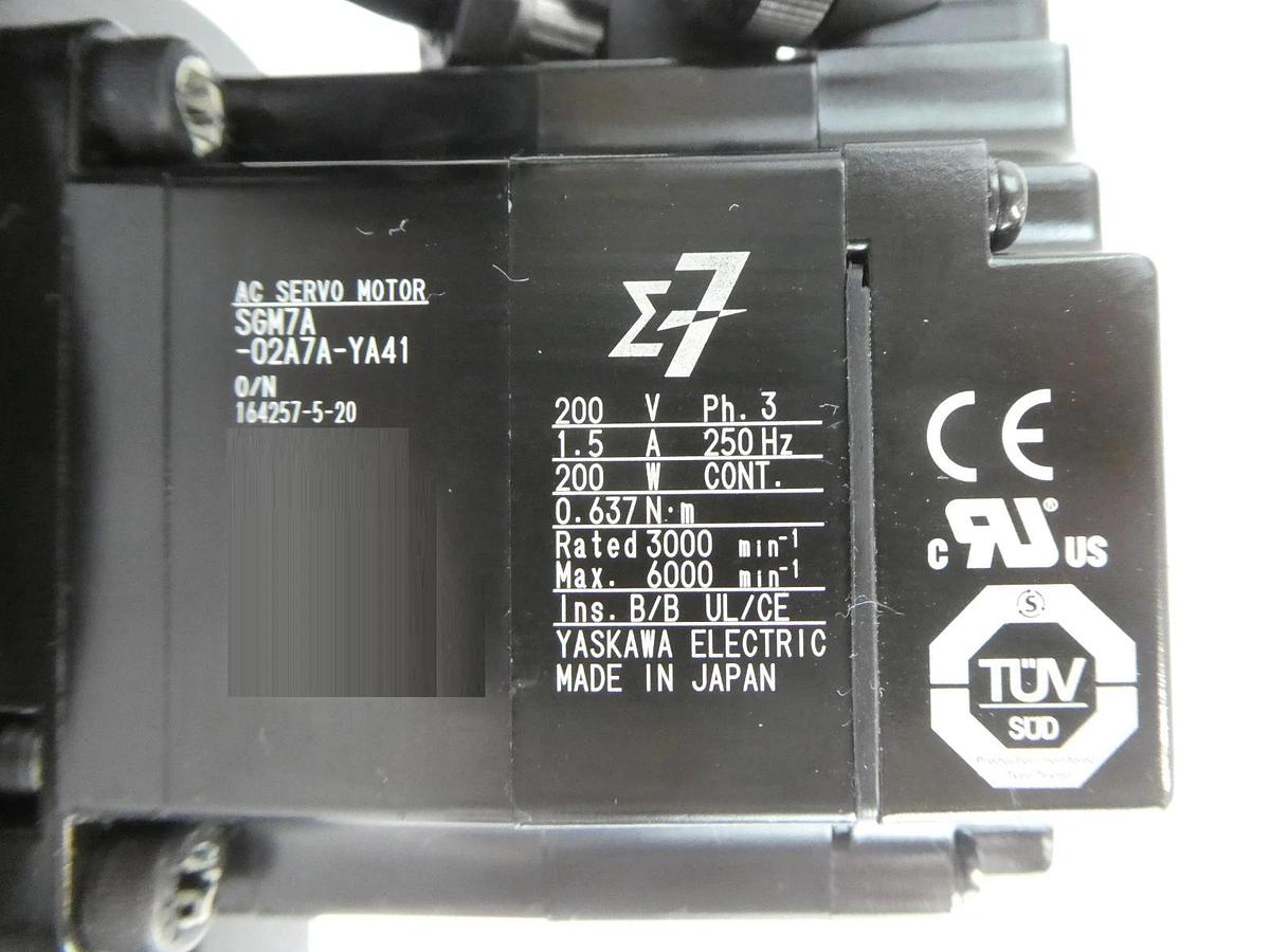 Used Yaskawa YSC-SGM7A-02-006 Servo Motor Assembly HSG-32A-18-FO-SP Lot of 2 Working