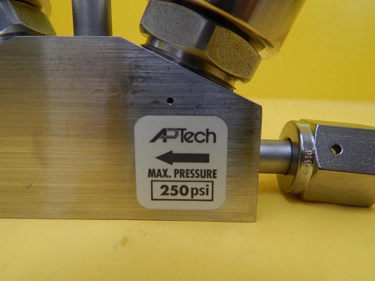 Used APTech AP3550S DUAL V FV4FV4FV4 HPS/2 3-Way Pneumatic Valve Used Working