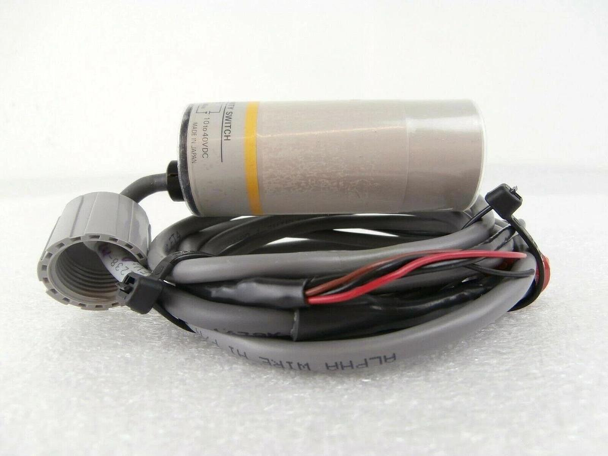 Used Omron E2K-C25ME2 Capacitive Cylindrical Proximity Switch Reseller Lot of 5 Spare