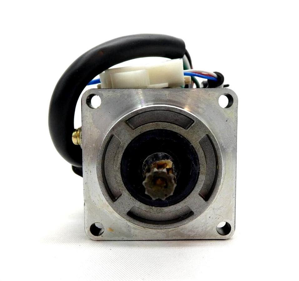 Used Sanyo Denki Stepping Servo Motor 103H7851-72B2 PM565DXC20A01 Lot of 6 Working