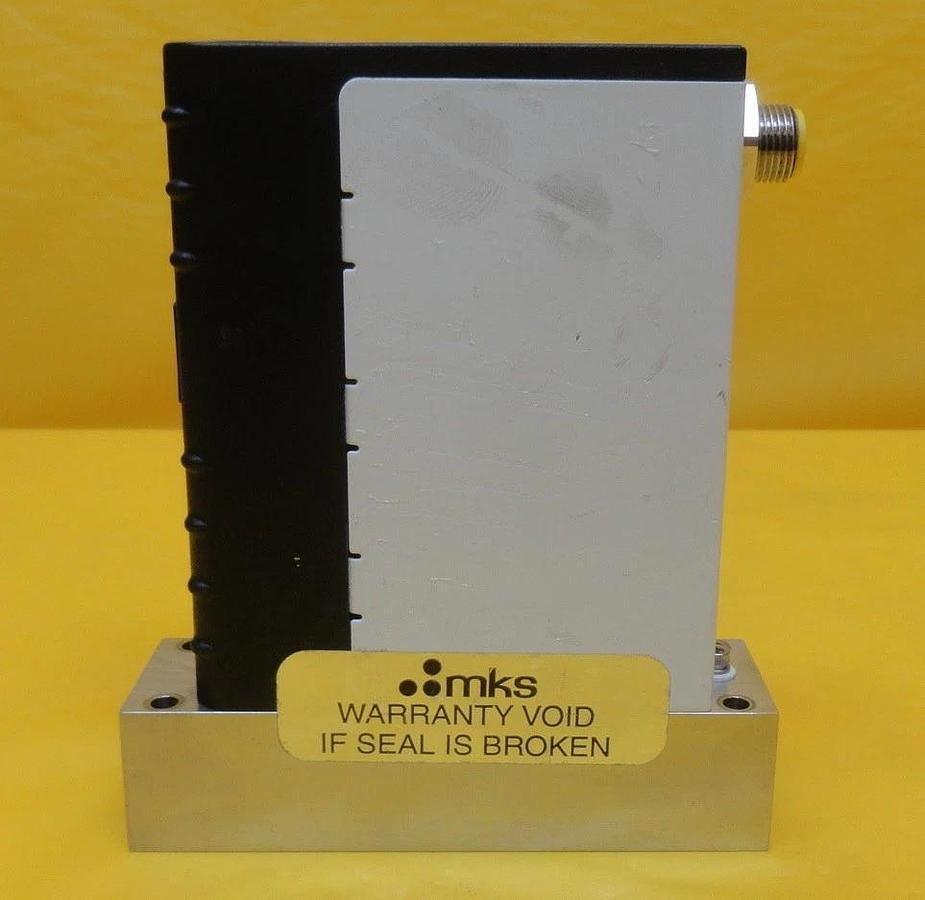 Used MKS P99A12TGH62TAA Digital Pressure Controller πPC 100 Torr N2 Used Working