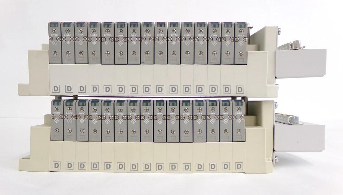 Used SMC SS5V1- Pneumatic Manifold SS5V1-DUQ00578 SS5V1-DUQ00584 Lot of 4 Working