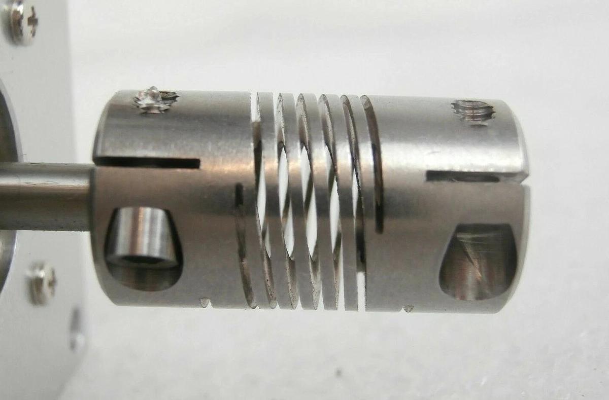 Used Yaskawa UTOPI-020SC Minertia Motor Theta-Axis UGQMEM-01SNQ71 NSR-S204B Working