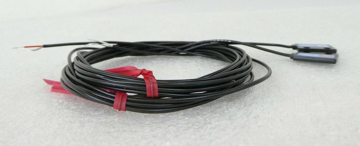 Keyence PS-56 Transmissive Sensor Head Set Novellus 34-029304-00 Lot of 5 New