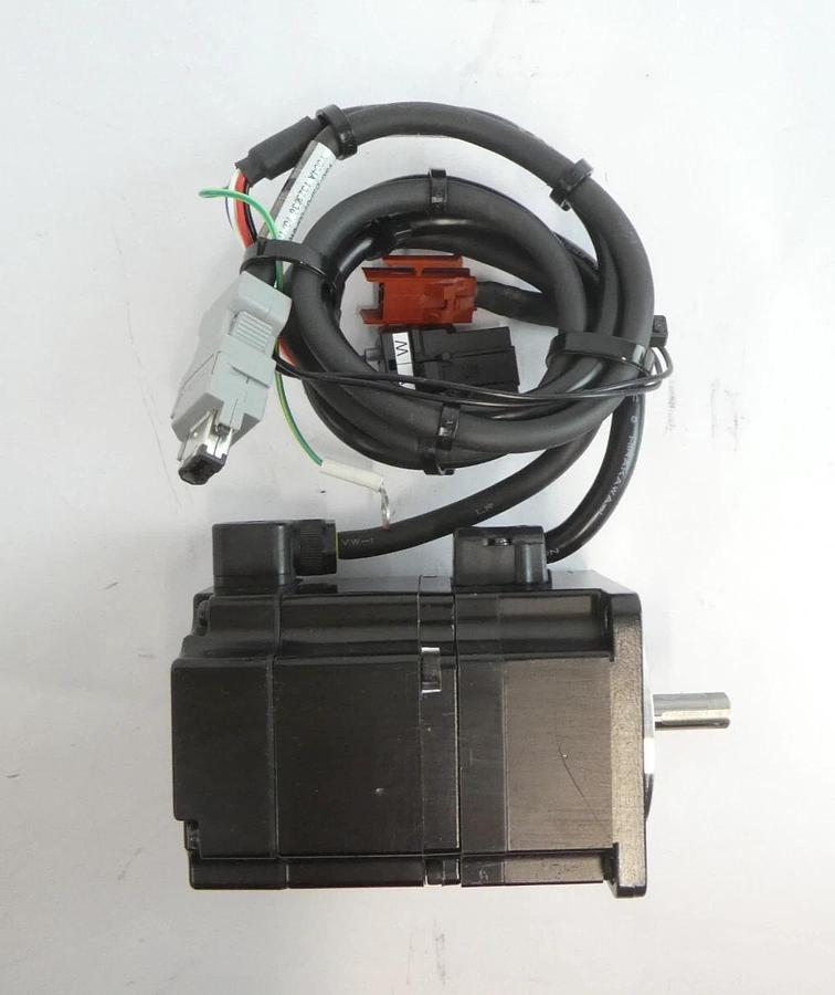 Used Yaskawa Electric SGMPS-01ACA-YA13 AC Servo Motor Lot of 2 Working