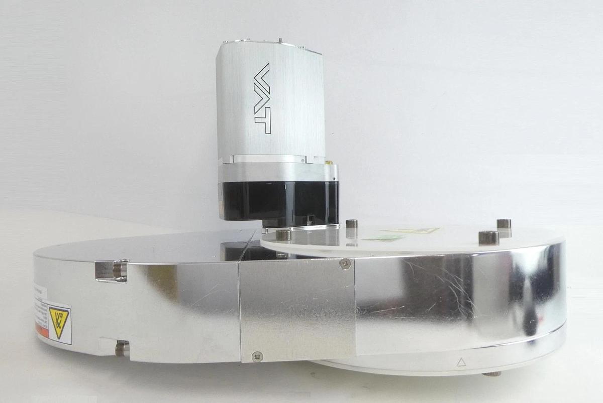 Used VAT 65046-PAHP-APF2 Pendulum Control & Isolation Gate Valve Series 650 Working