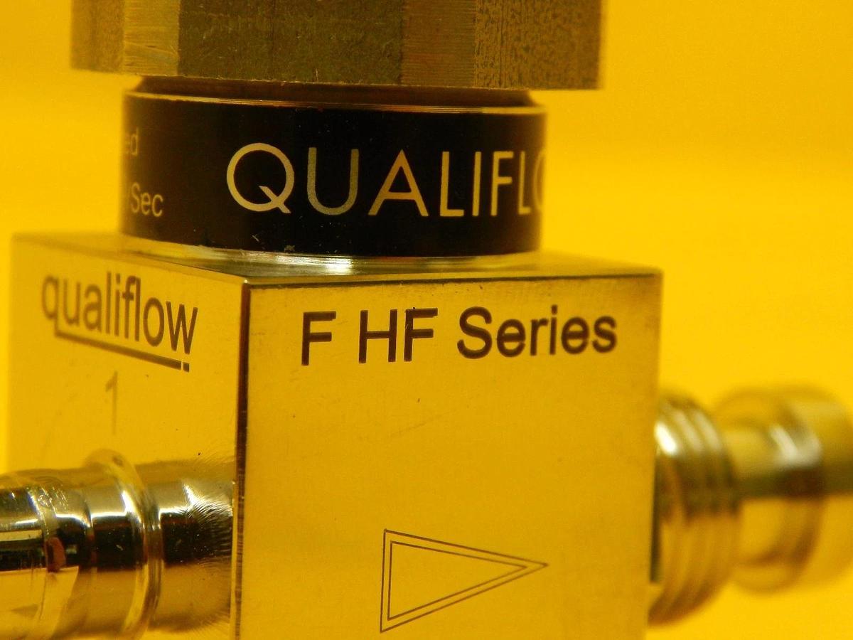 Used Qualiflow F HF Series 2-Way Pneumatic Valve 2x10-9atm.cm3/Sec Used Working