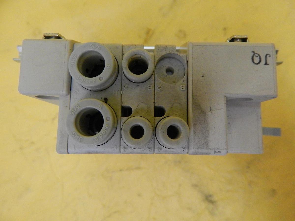 Used SMC 3D80-000057-V1 2-Port Pneumatic Manifold Lot of 3 SZ3A60K-5NLOZ-M-X31 Used