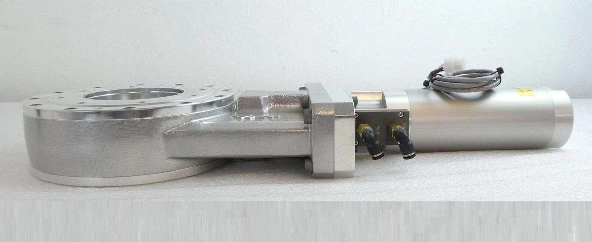 Used VAT 15040-PA24-0002 Pneumatic Isolation Gate Valve Series 15.0 Working Surplus