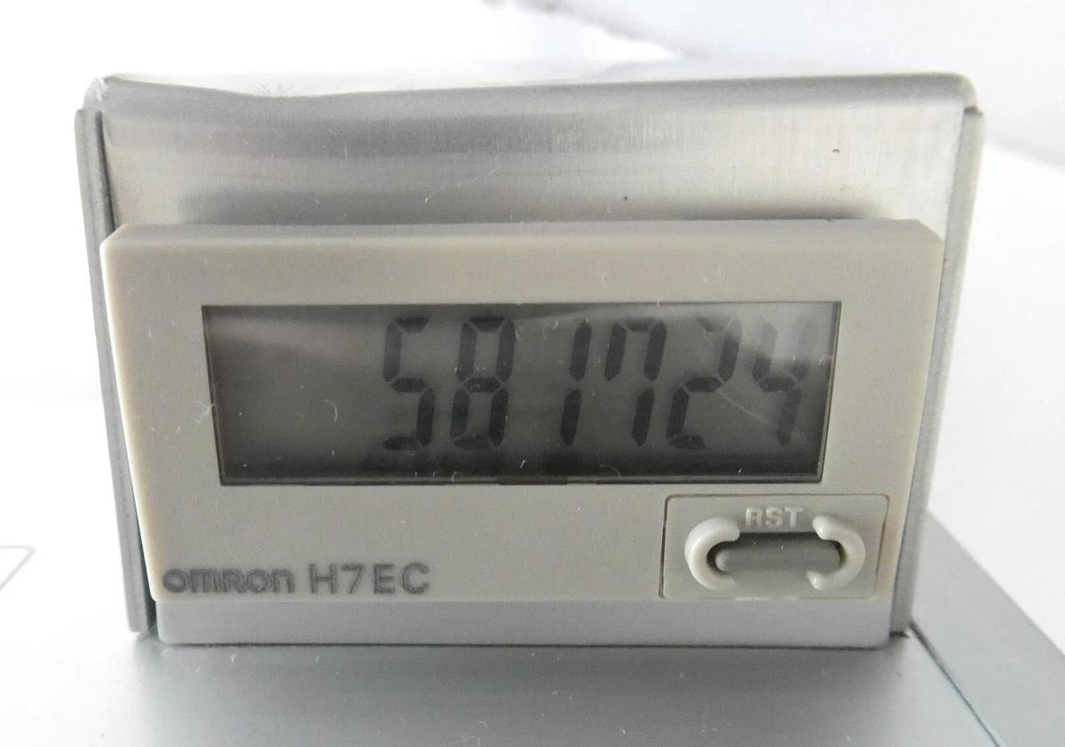 Used SMC 60-251903-00 High Vacuum Slit Valve XGT300-30-1A-X2 Working Surplus
