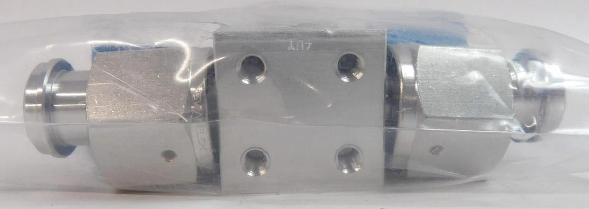 Swagelok 6LV-DFFR8-0 Diaphragm Valve lot of 2 New