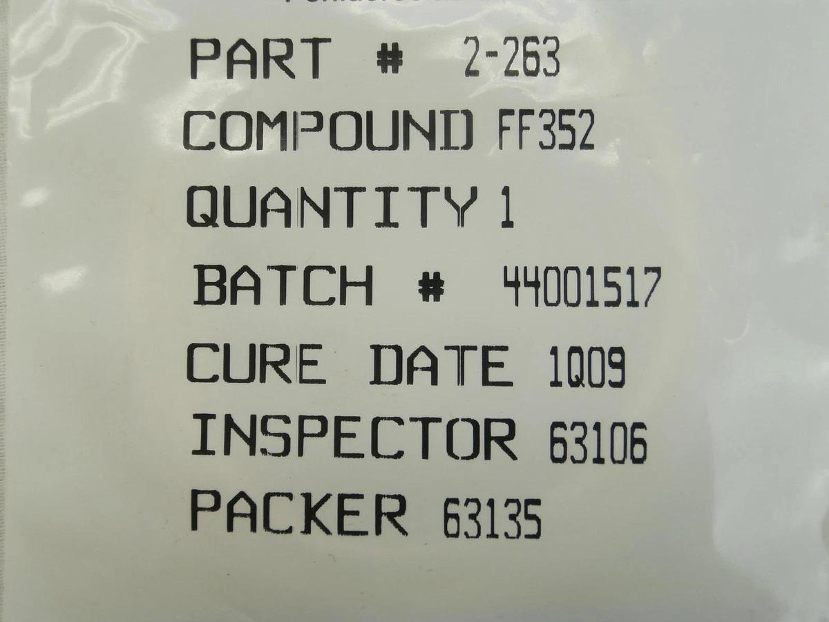 Parker Seals 2-263 O-Ring Ultra Parofluor Seal FF352 New Surplus