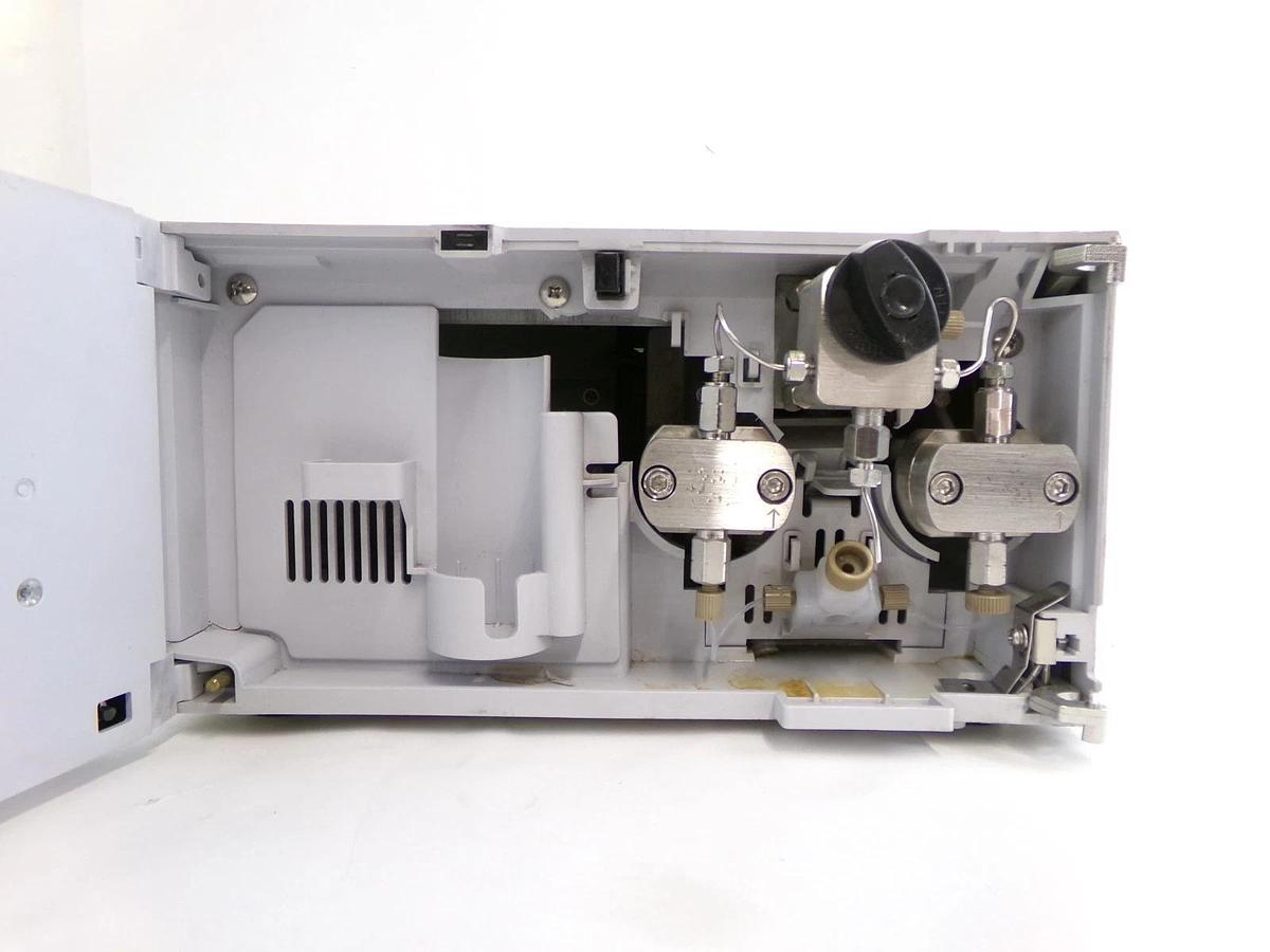 Used Shimadzu 228-45000-32 Liquid Chromatography LC-20AD V1.06 Untested Dented As-Is