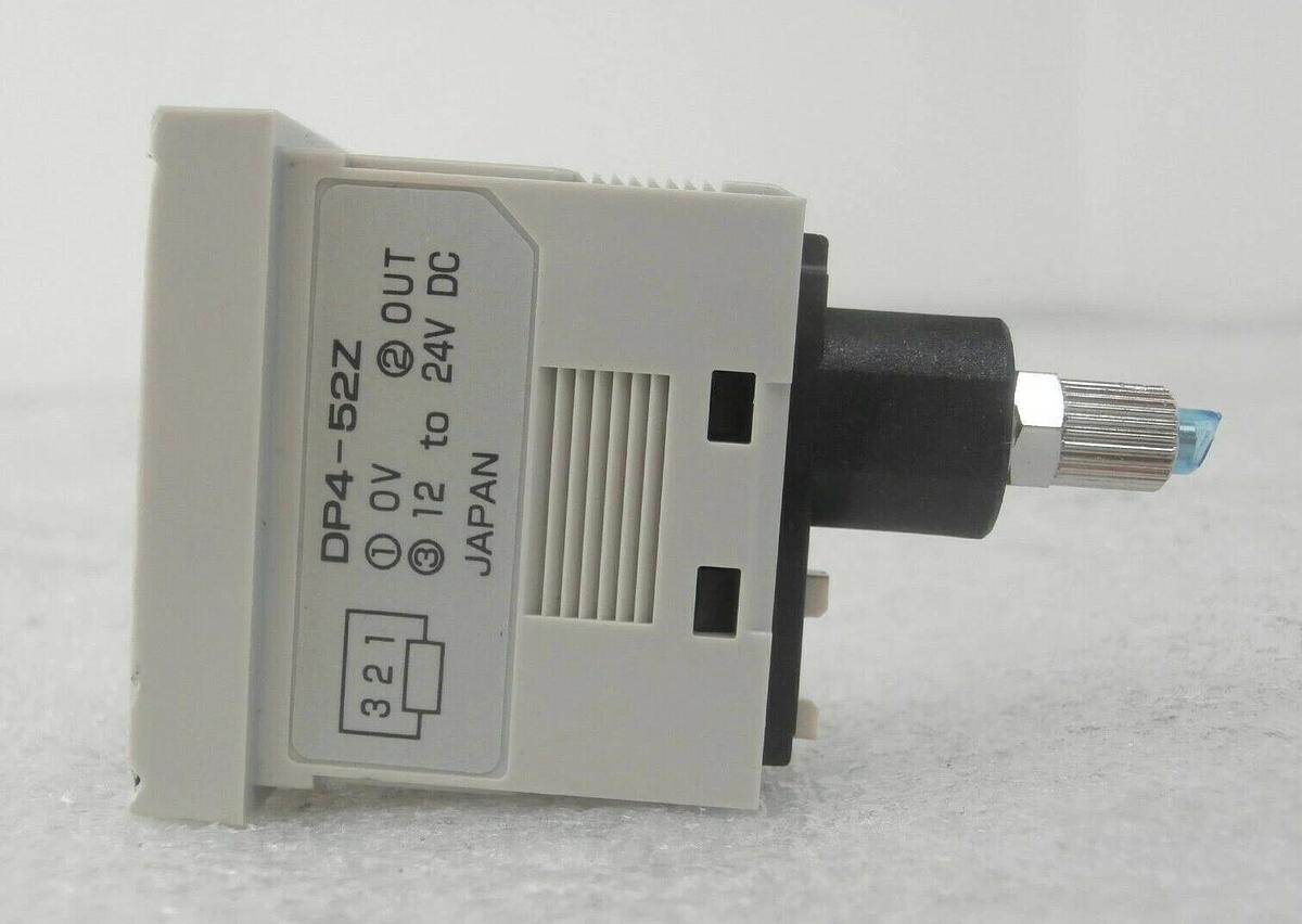 Used Sunx DP4-52Z Compact Digital Display Pressure Sensor DP4 Series Lot of 3 Working