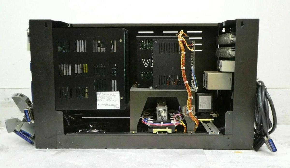 Used Yaskawa CACR-HR01BAB11Y11 Servo Drive ServoPack Used Working