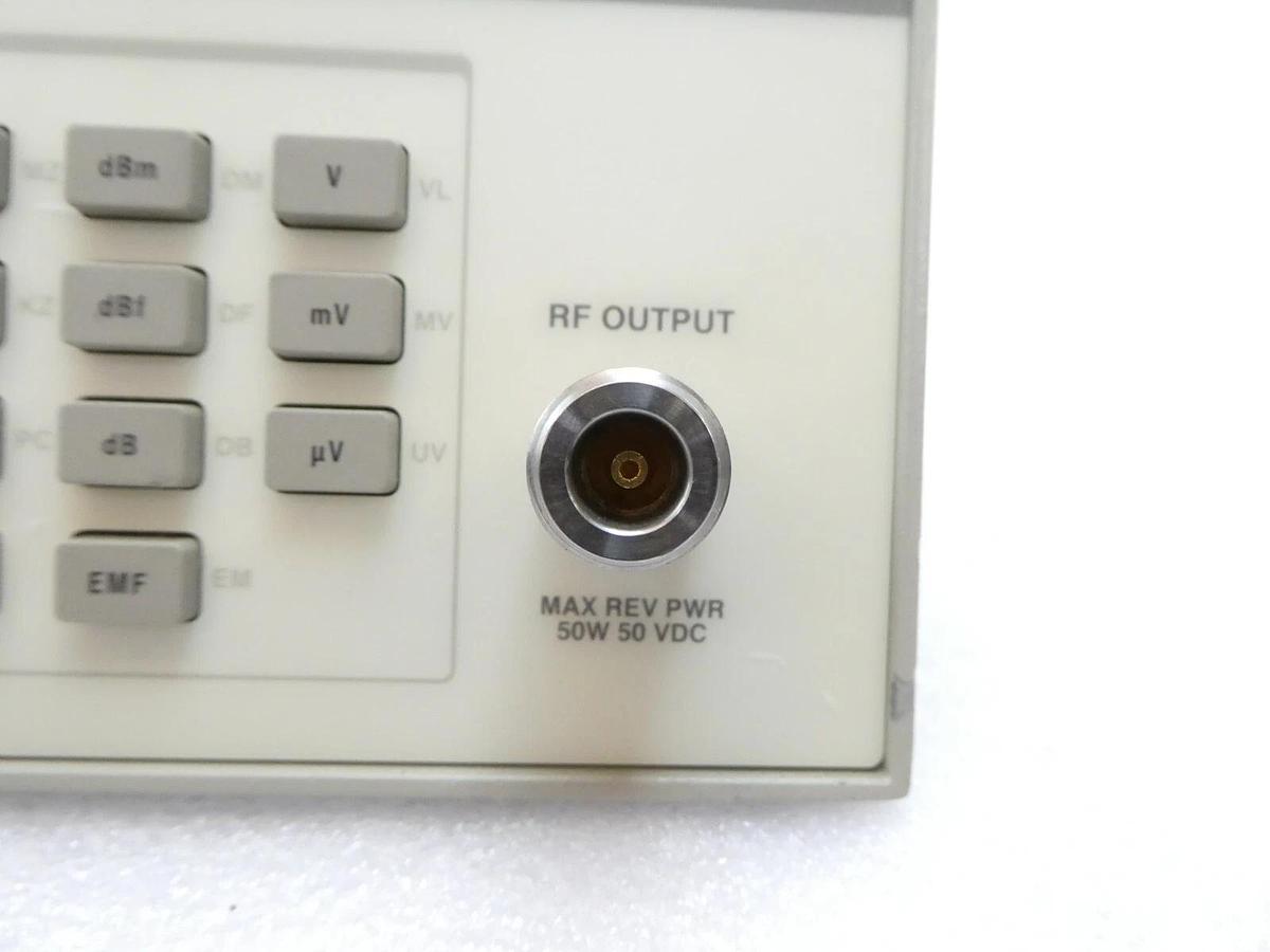 Used HP Hewlett-Packard 8657A Signal Generator 0.1-1040 MHz Untested Surplus