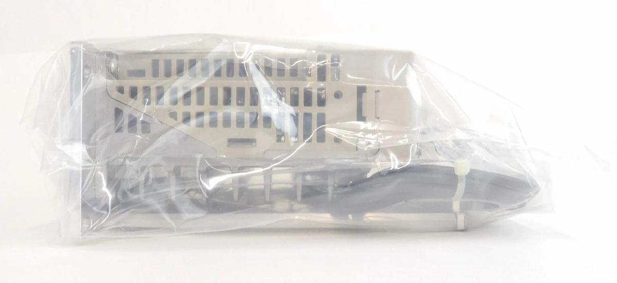 Yaskawa Electric CACR-2R8EE1VBDY371 Servo Drive SERVOPACK CACR-2R8-EE1VBD-00 New