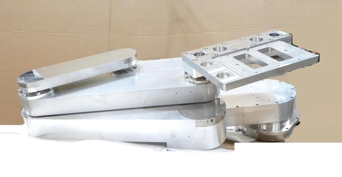 Used Yaskawa Electric XU-RV1230S6-B10 Chamber Robot with Arms Untested Surplus