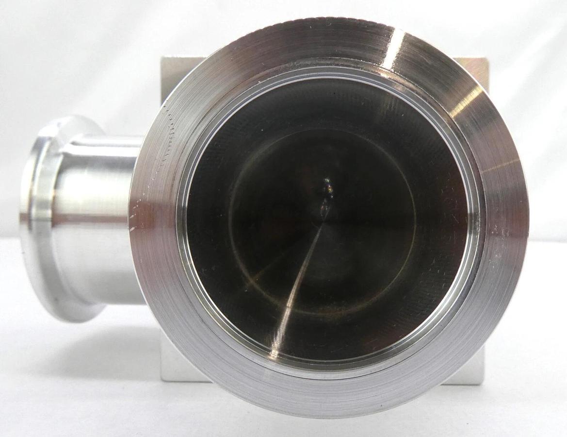 Used VAT 21632-KA11-AAE2 Pneumatic Angle Valve NW40 AMAT Working Surplus