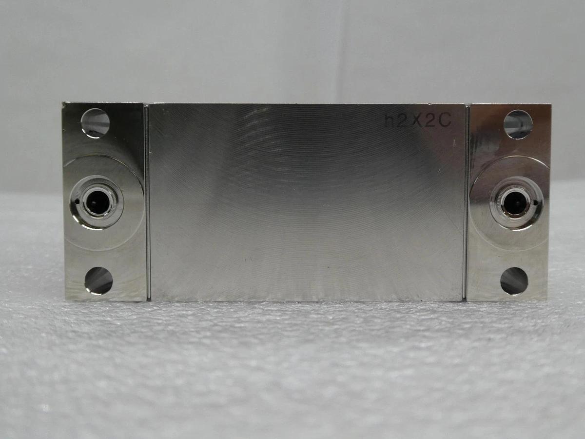 Used Aera TC FC-985CT-BF Mass Flow Controller MFC FC-985C 150 SCCM CF4 Used Working