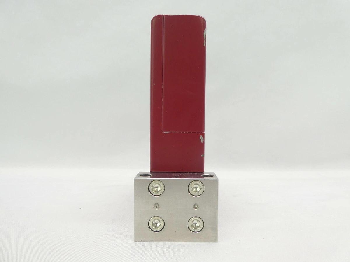 Used STEC SEC-7330M Mass Flow Controller MFC SEC-7330 100 SCCM CHF3 Working Surplus