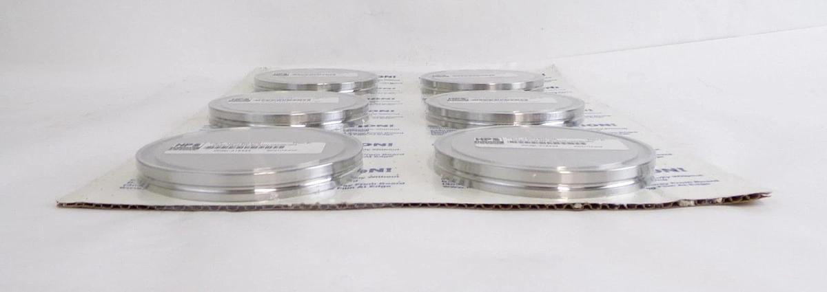 MKS Instruments 100760108 NW80 Vacuum Blank Off HPS 60-00044-00 Lot of 18 New