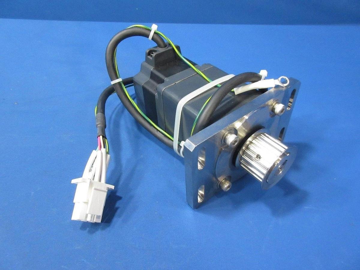 Used Oriental Motor PK564AW-P50 5-Phase Stepping Motor VEXTA Lot of 4 Used Working