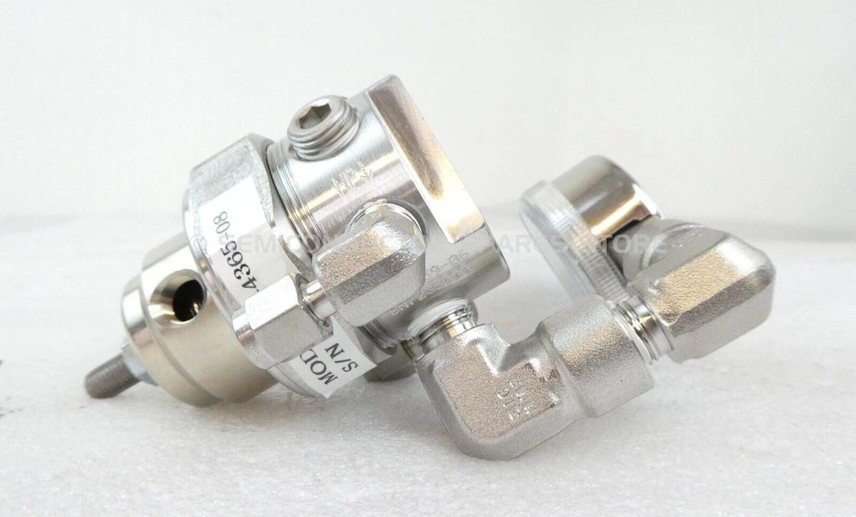 Matheson MREG-0983-XX High Purity Regulator Varian 108408001 Lot of 3 New Spare