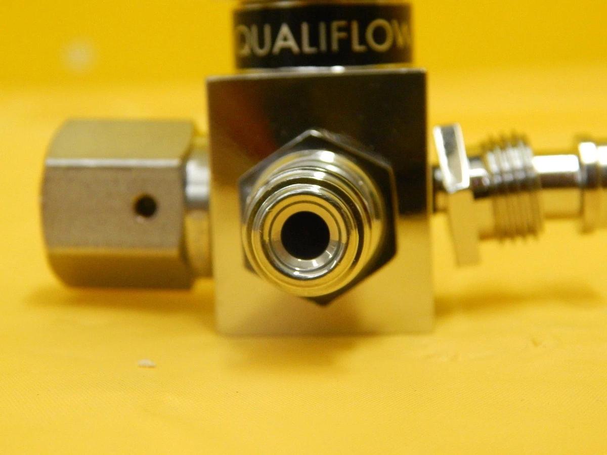 Used Qualiflow 2x10-9atm.cm3/Sec 4-Way Pneumatic Valve Used Working