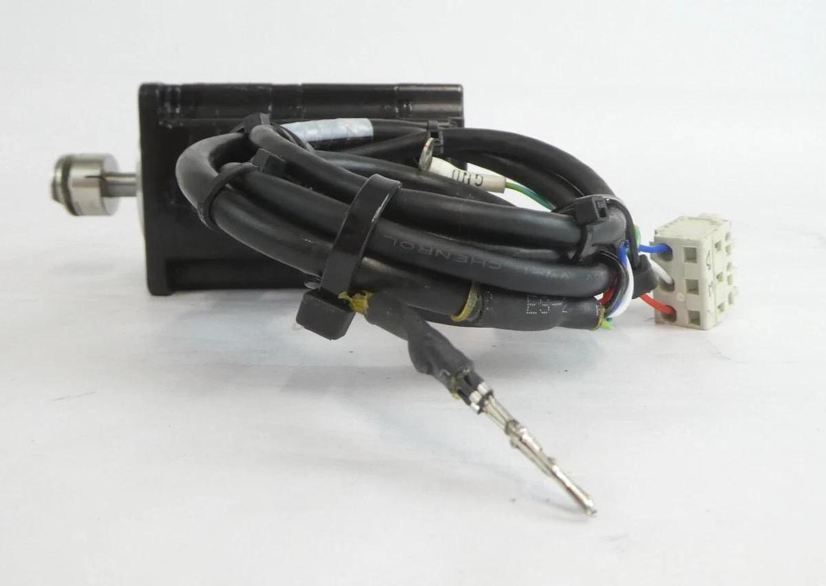 Used Yaskawa America SGMPH-01AAE-YA11 AC Servo Motor Assembly Working