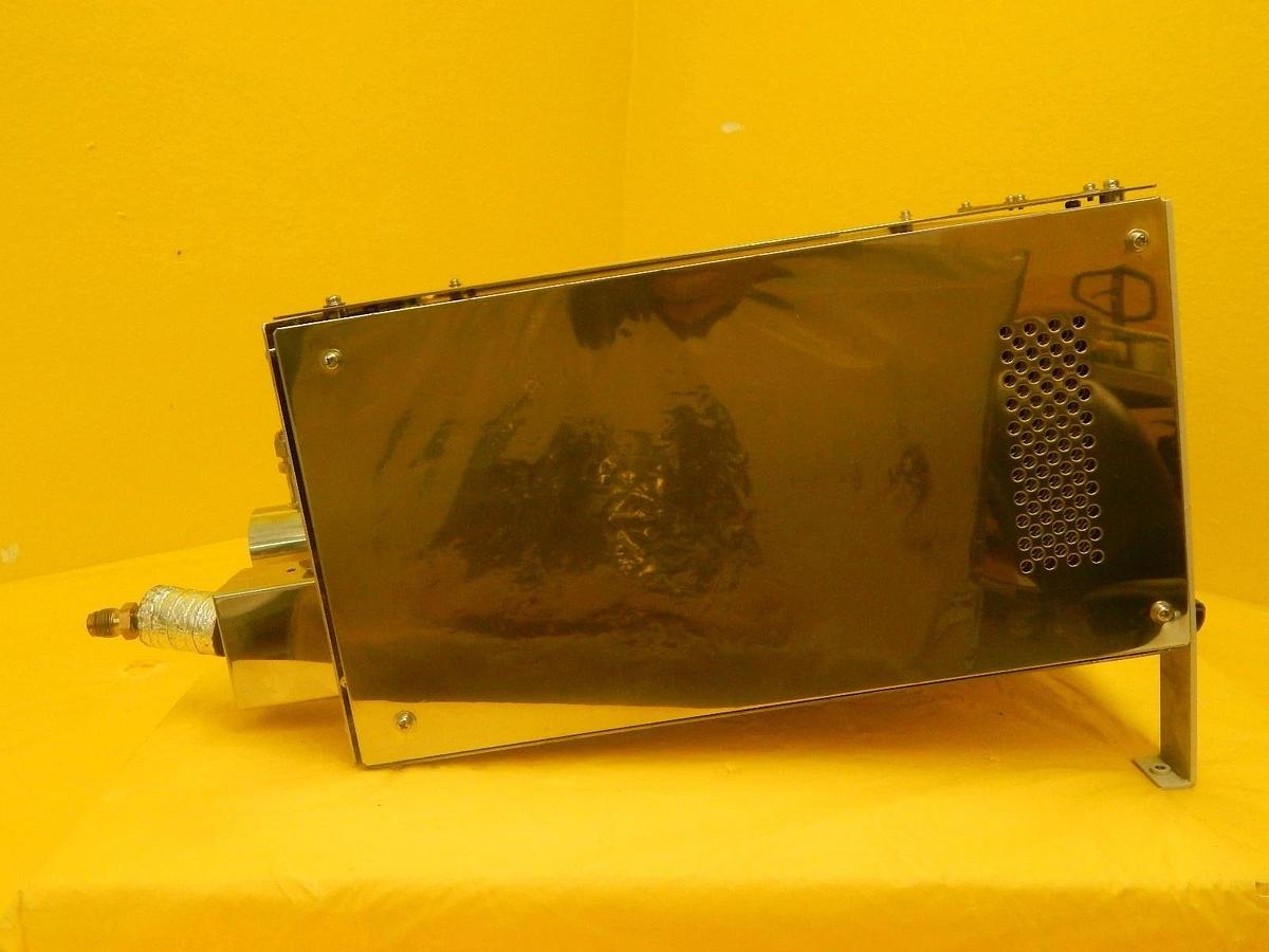 Used Fujikin Incorporated WVG-S2-Y-I38 Water Vapor Generator Used Working