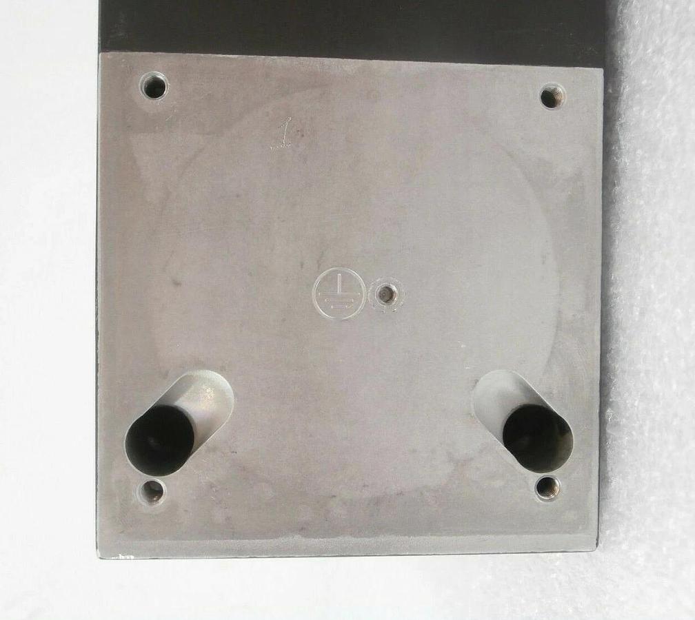 Used VAT 650 Series Throttling Pendulum Vacuum Gate Valve Body Copper Exposed Working