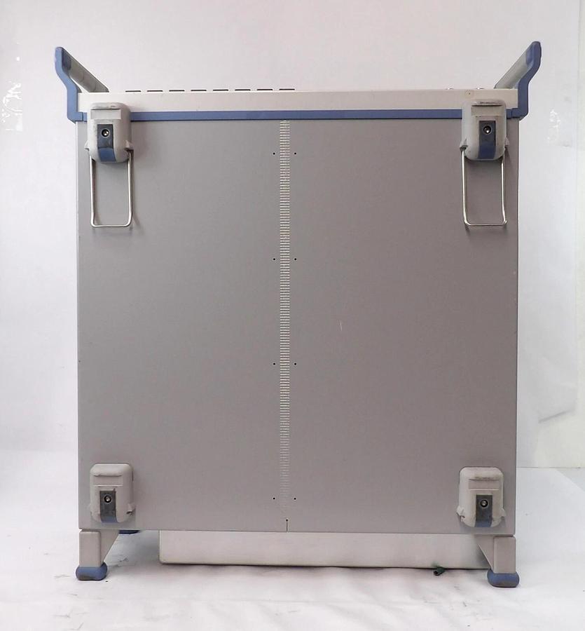 Used Rohde & Schwarz 1201.0002K50 Wideband Radio Comm CMW 500 Cracked Screen As-Is
