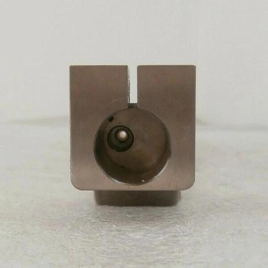 Used Novellus Systems 02-101527-00 200mm Wafer End Effector 16-106462-00 Working