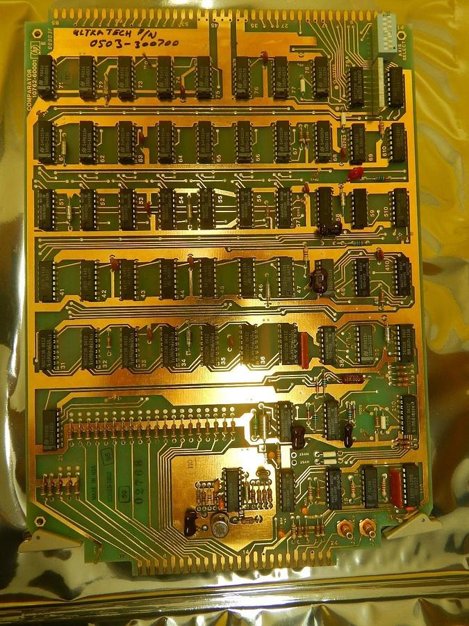 Used HP Hewlett-Packard 10762-60001 Comparator PCB Card Ultratech 0503-300700 Used