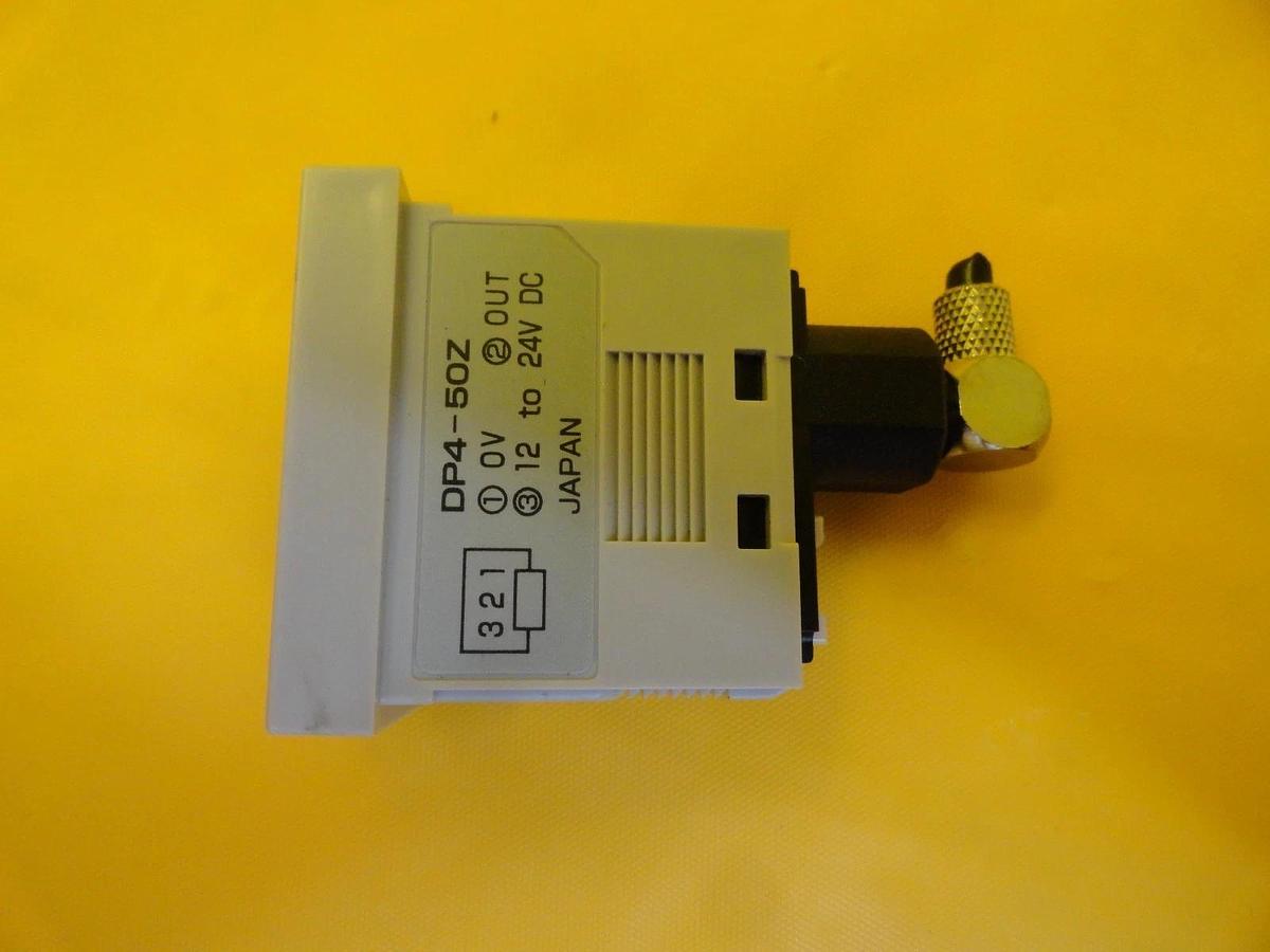 Used Sunx DP4-50Z Compact Digital Display Pressure Sensor DP4 Series Lot of 10 Used