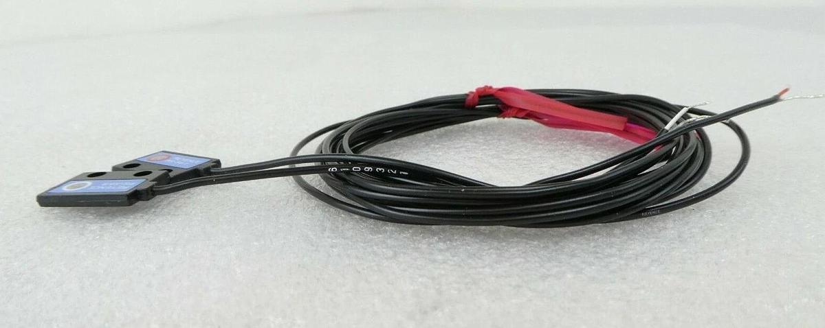 Keyence PS-56 Transmissive Sensor Head Set Novellus 34-029304-00 Lot of 5 New