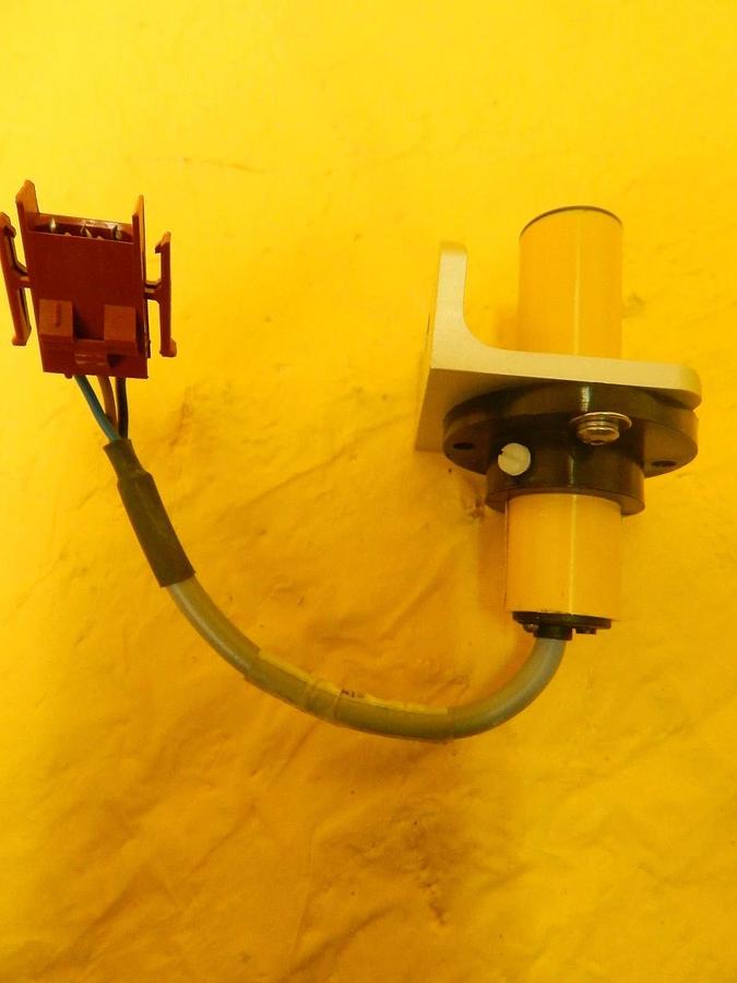 Used Turck FCS-K20-AP8X Air Flow Monitor 02-188729B02 Epsilon 3000 Used Working