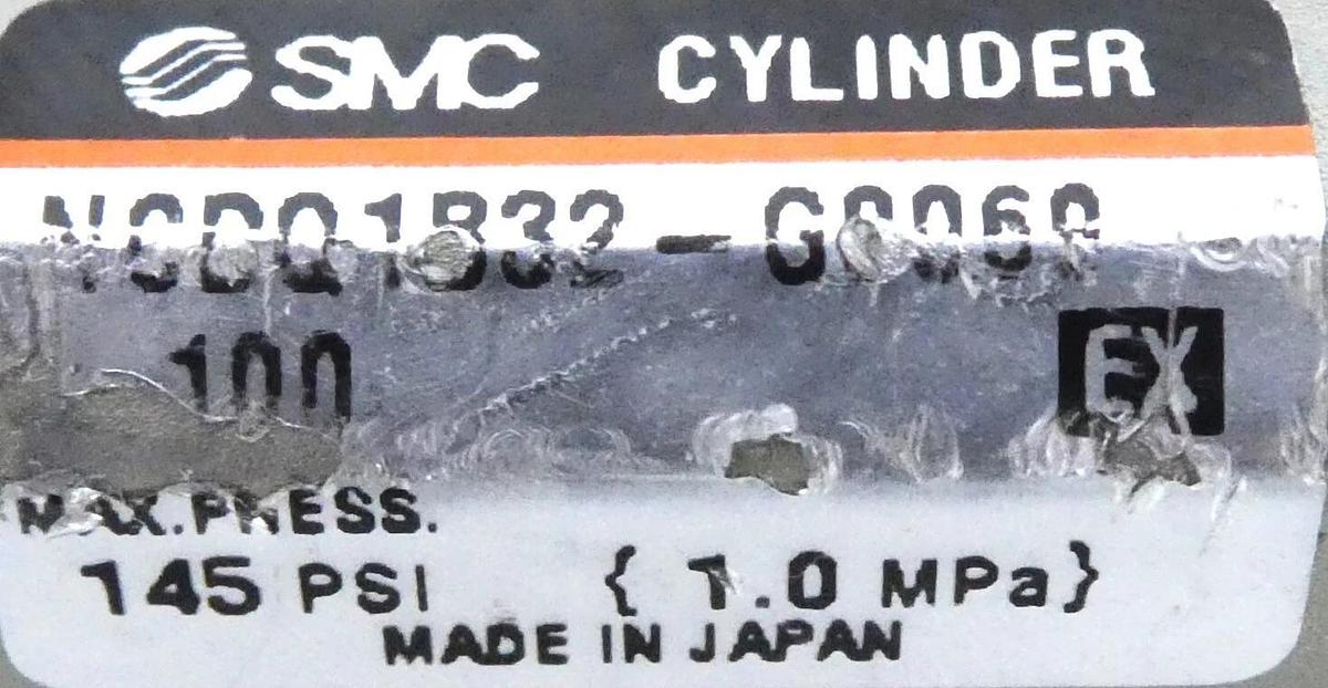 Used AMAT Applied Materials 0010-70029 CVD Chamber Slit Valve P5000 Dented Working