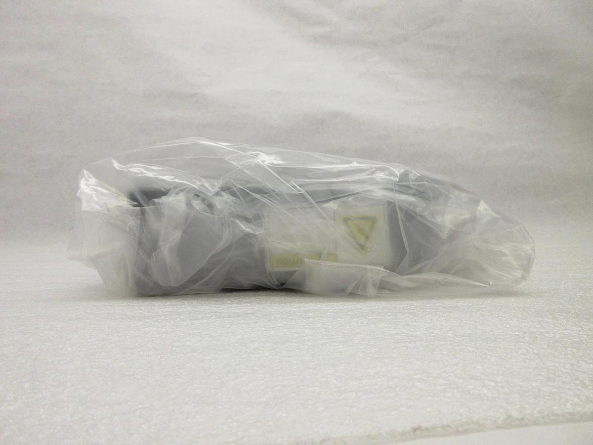 Used VAT 65040-PA52-ACB2 Pendulum Control and Isolation Valve Copper Unassembled Used