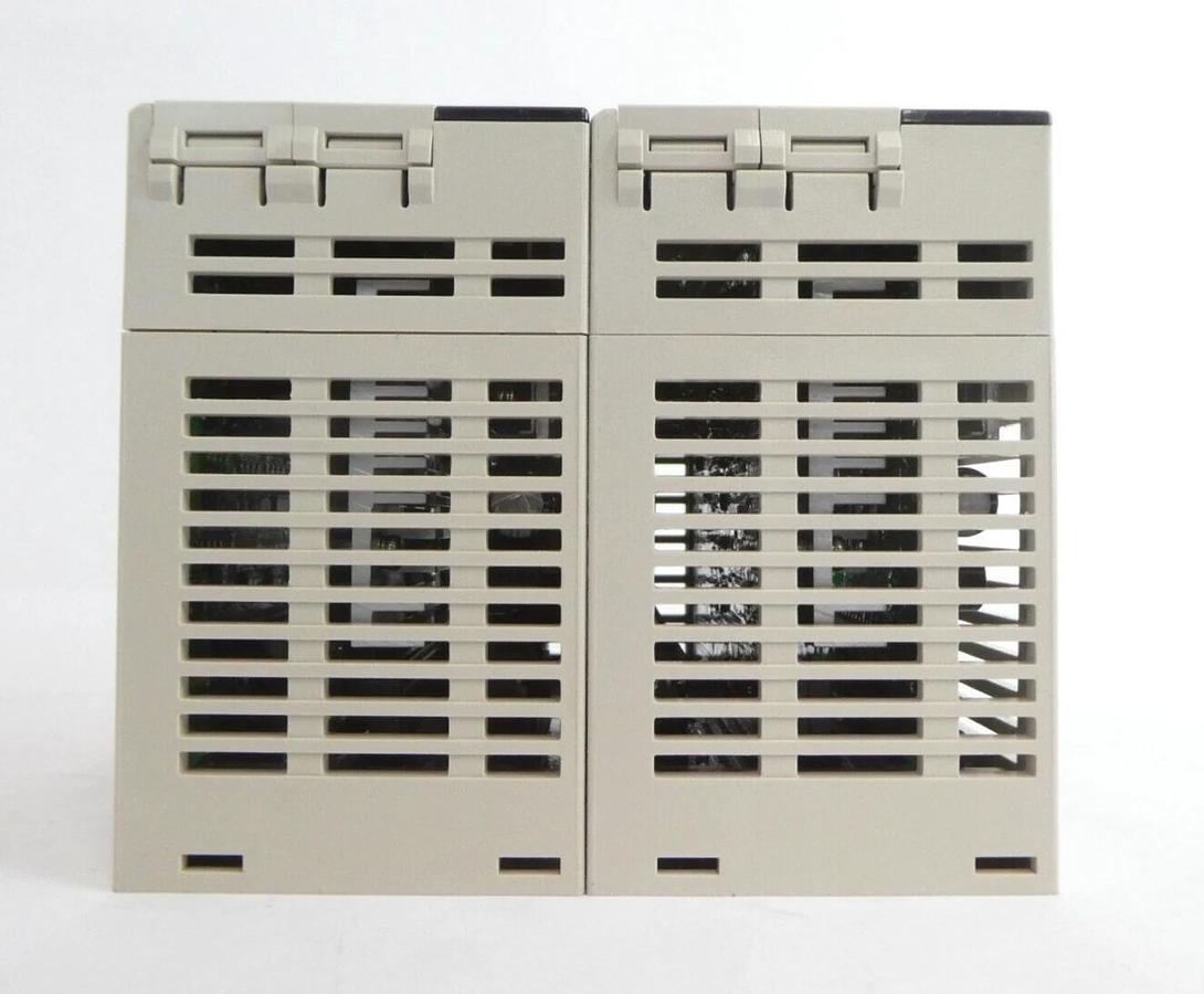 Used Yaskawa Electric SGD7W-1R6A30AY0810A MP3300i Servo Drive SERVOPACK Lot of 7