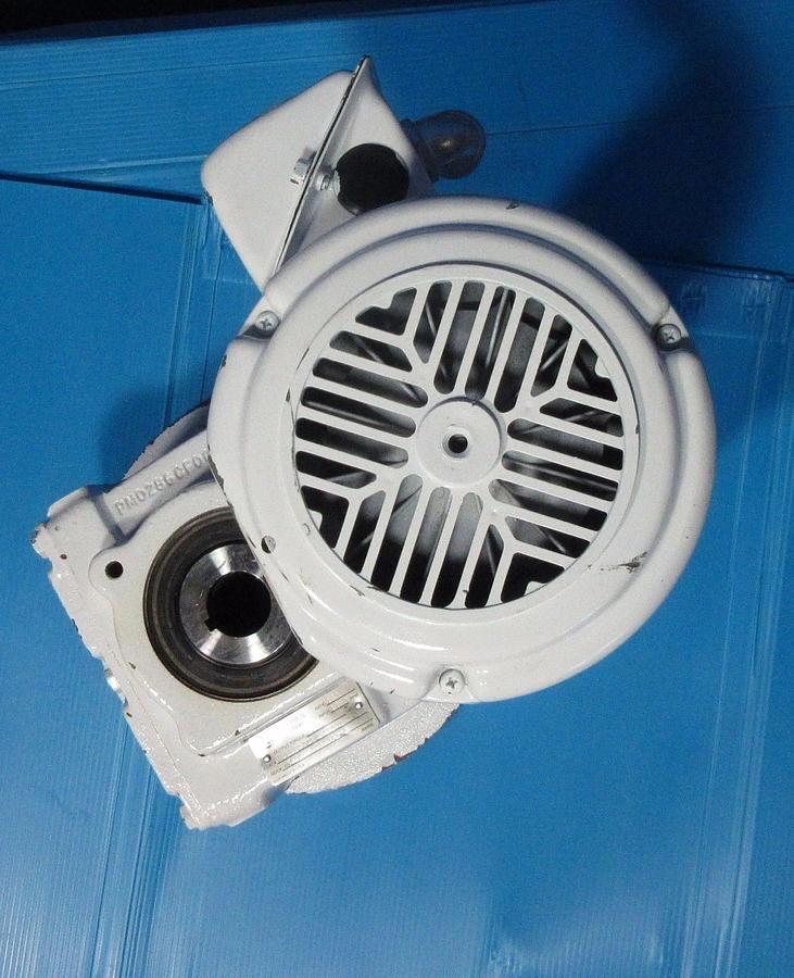 Used US Motors 6592A Motor & Gearbox Series 2000 .5 HP 3 PH 160 Ratio Used Working