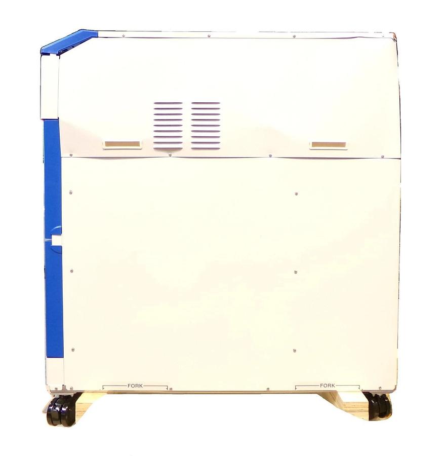 SMC Pneumatic HRSH090-WN-20 Thermo Chiller Damaged New Surplus