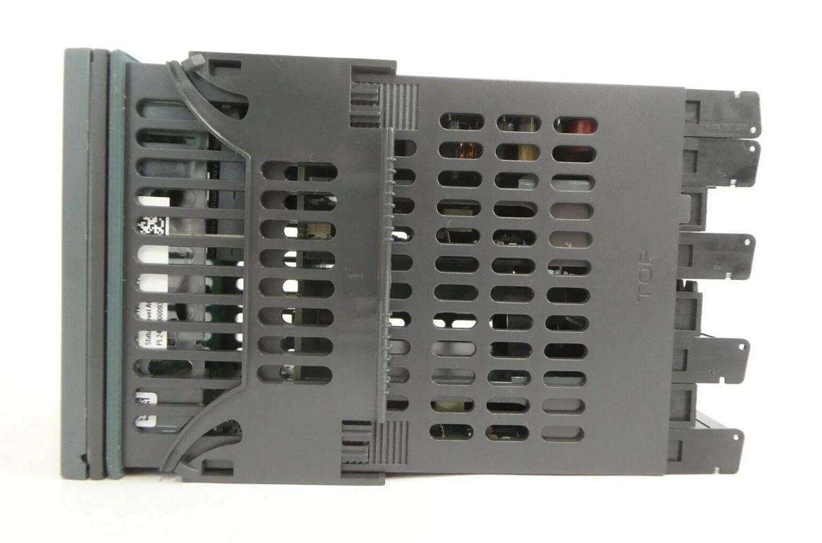 Watlow 3504/CCE/VH/2/XX/1/X/XXX/G/AM/DO/AM/AM Temperature Controller 3504 New
