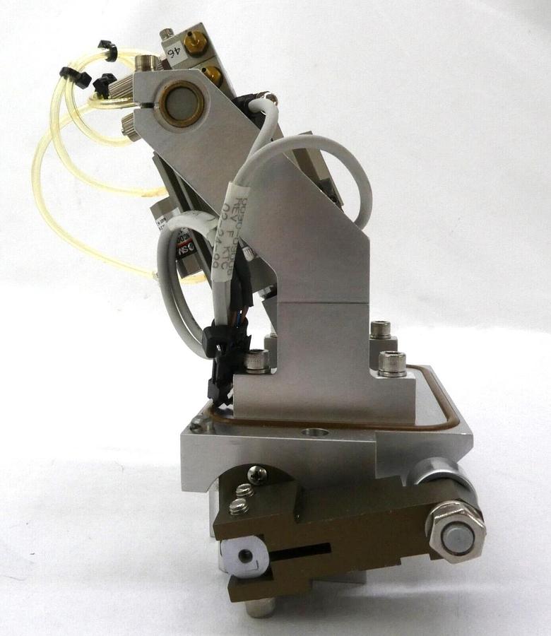 Used AMAT Applied Materials 0240-76511 5000 Cleanroom Slit Valve "S" 520 Chemraz