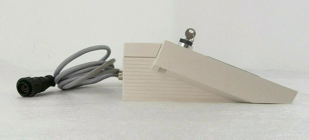 Used Coherent Key Control/S-Shutter Laser Emission Controller Unit Working Surplus